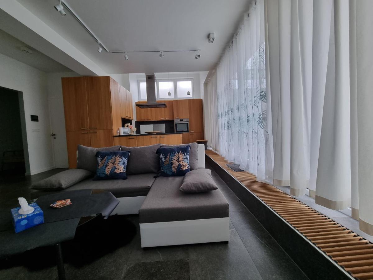 Apartment Bb