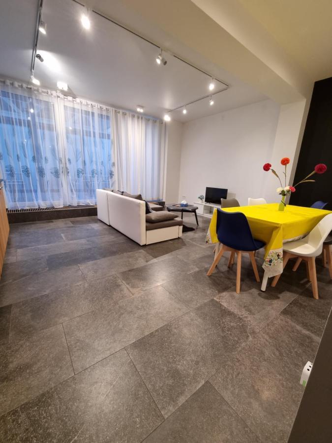 Bb Apartment *